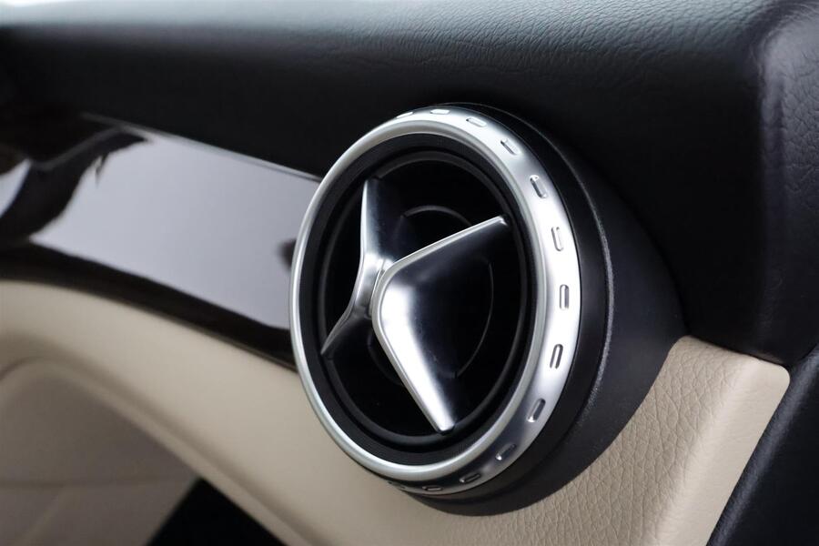 Mercedes-Benz GLA vaihtoauto