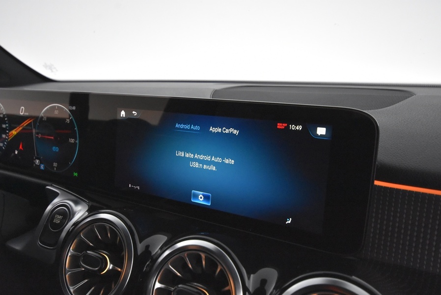 Mercedes-Benz EQB vaihtoauto