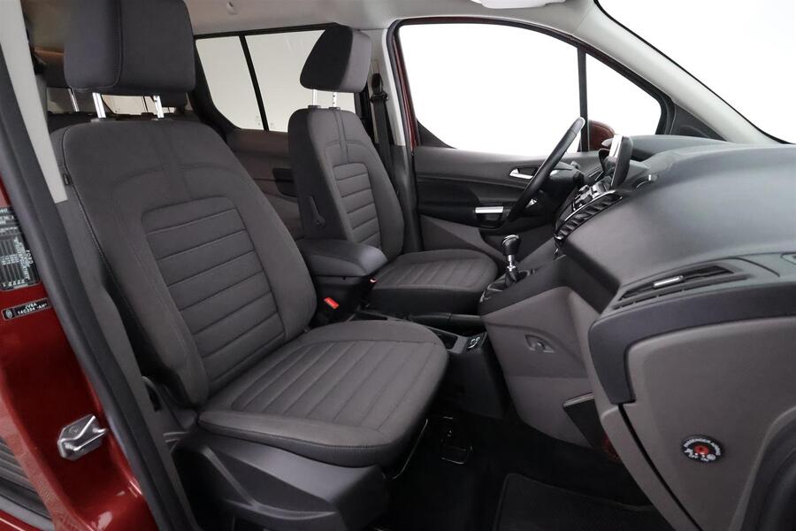 Ford Grand Tourneo Connect vaihtoauto