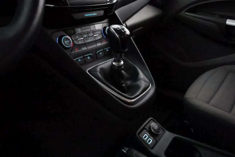 Ford Grand Tourneo Connect vaihtoauto