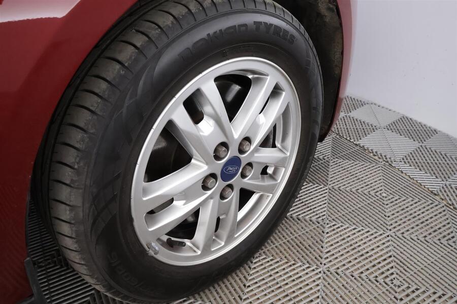Ford Grand Tourneo Connect vaihtoauto