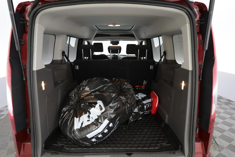 Ford Grand Tourneo Connect vaihtoauto