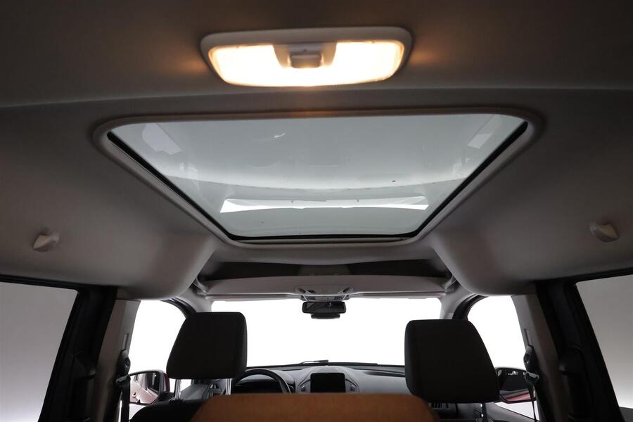 Ford Grand Tourneo Connect vaihtoauto