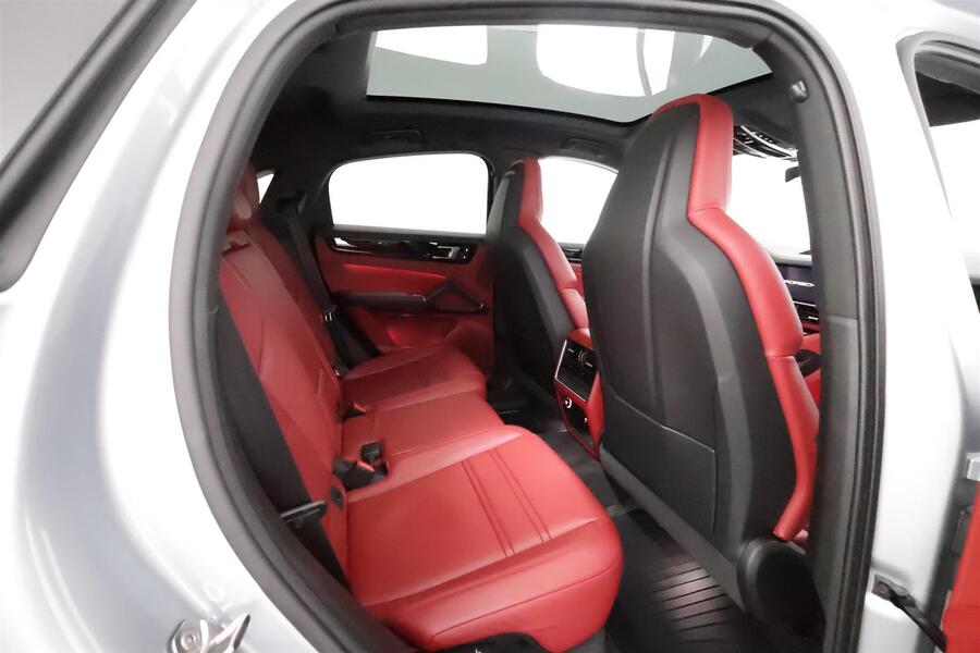 Porsche Cayenne vaihtoauto