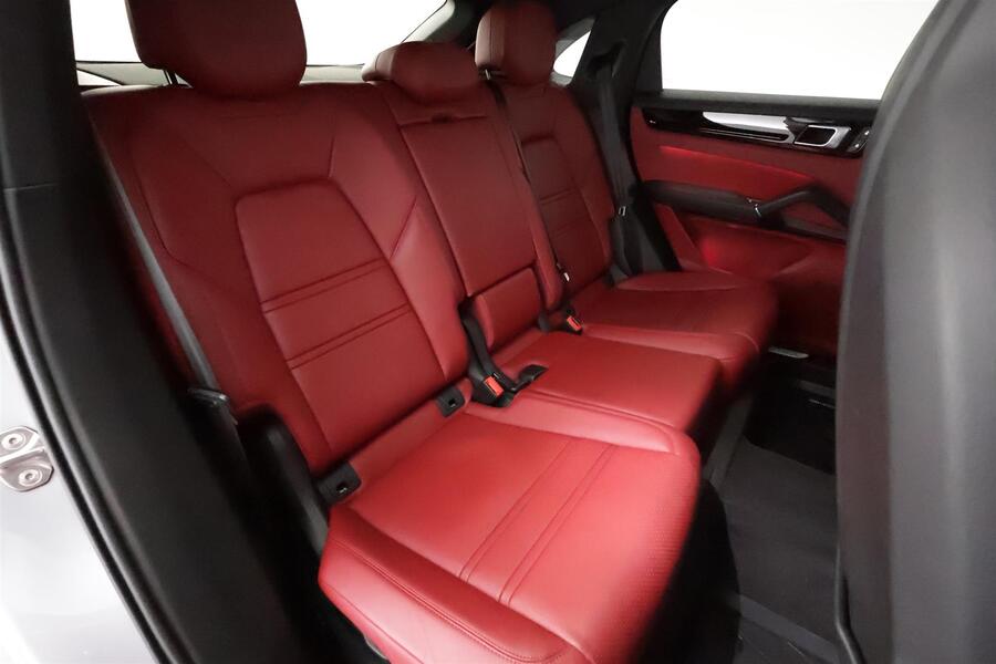 Porsche Cayenne vaihtoauto