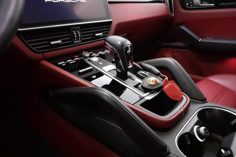 Porsche Cayenne vaihtoauto