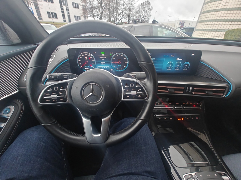 Mercedes-Benz EQC vaihtoauto