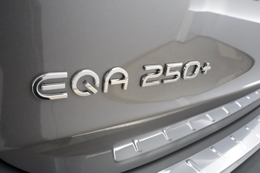 Mercedes-Benz EQA vaihtoauto