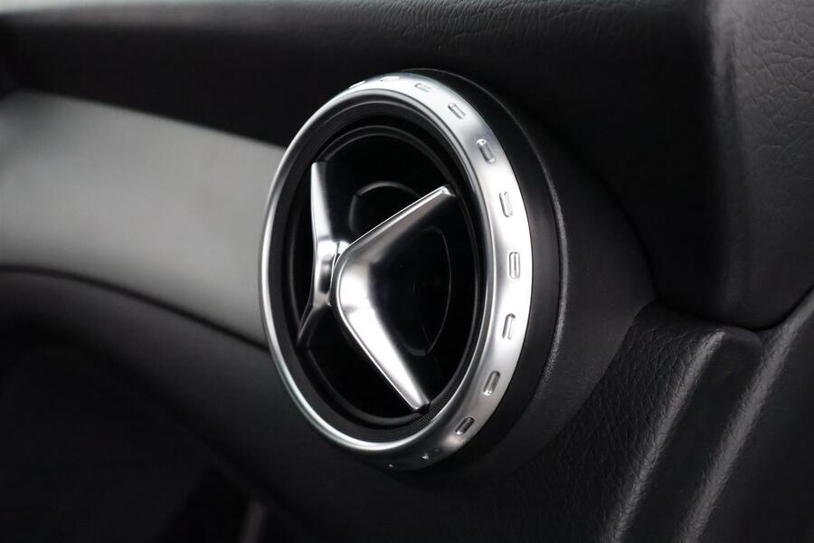 Mercedes-Benz GLA vaihtoauto