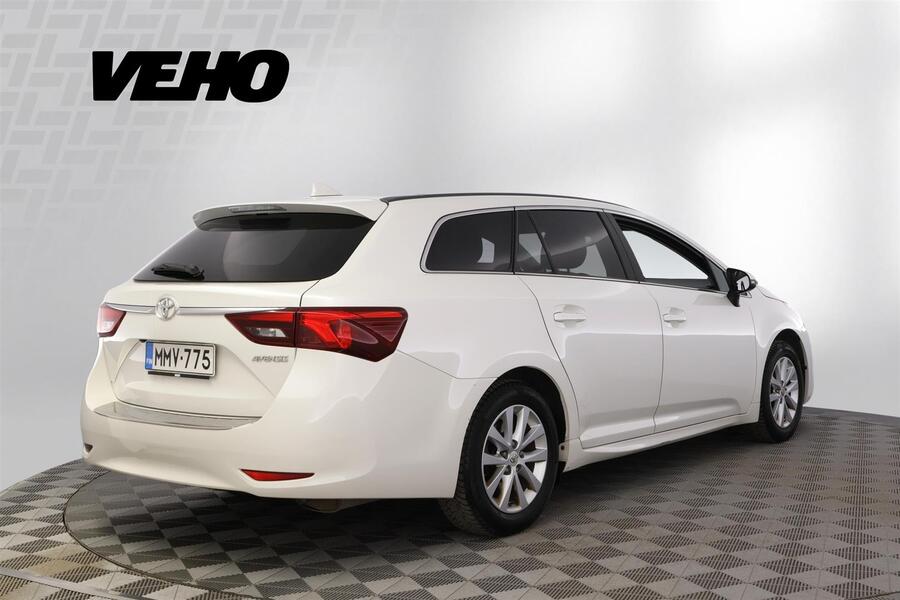 Toyota Avensis vaihtoauto