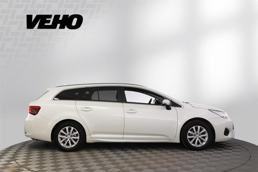 Toyota Avensis vaihtoauto