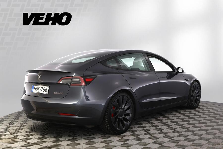 Tesla Model 3 vaihtoauto