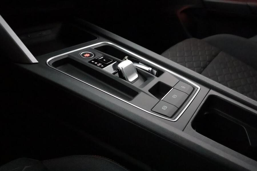 SEAT Leon Sportstourer vaihtoauto