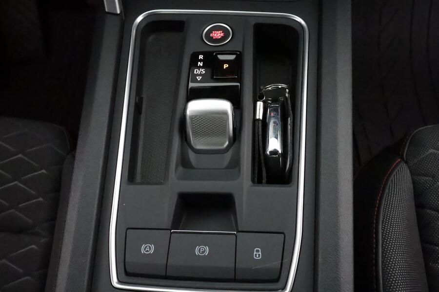 SEAT Leon Sportstourer vaihtoauto