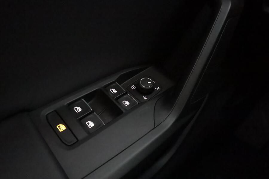 SEAT Leon Sportstourer vaihtoauto