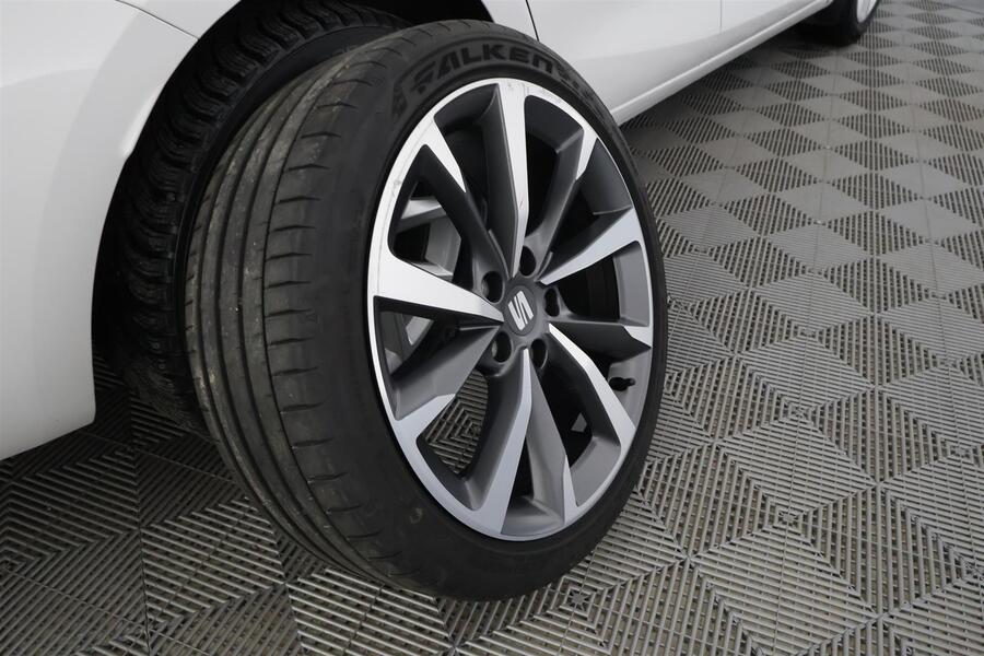 SEAT Leon Sportstourer vaihtoauto