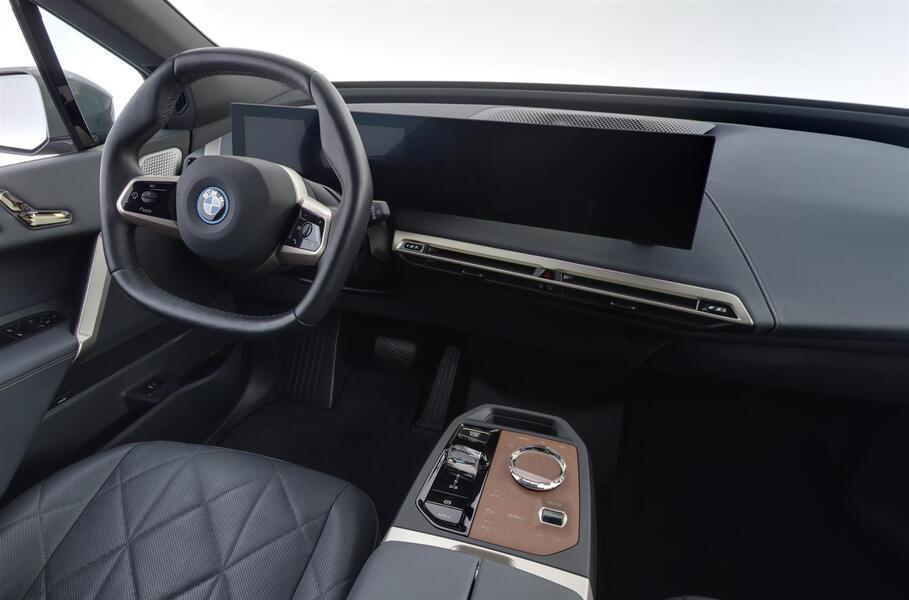 BMW iX vaihtoauto