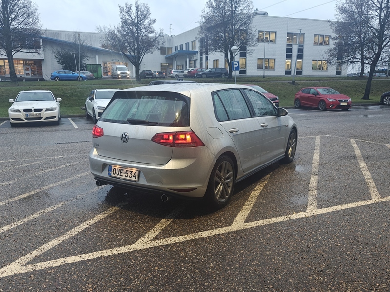 Volkswagen Golf vaihtoauto