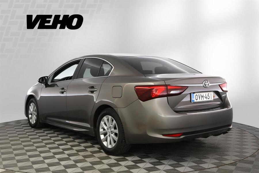 Toyota Avensis vaihtoauto