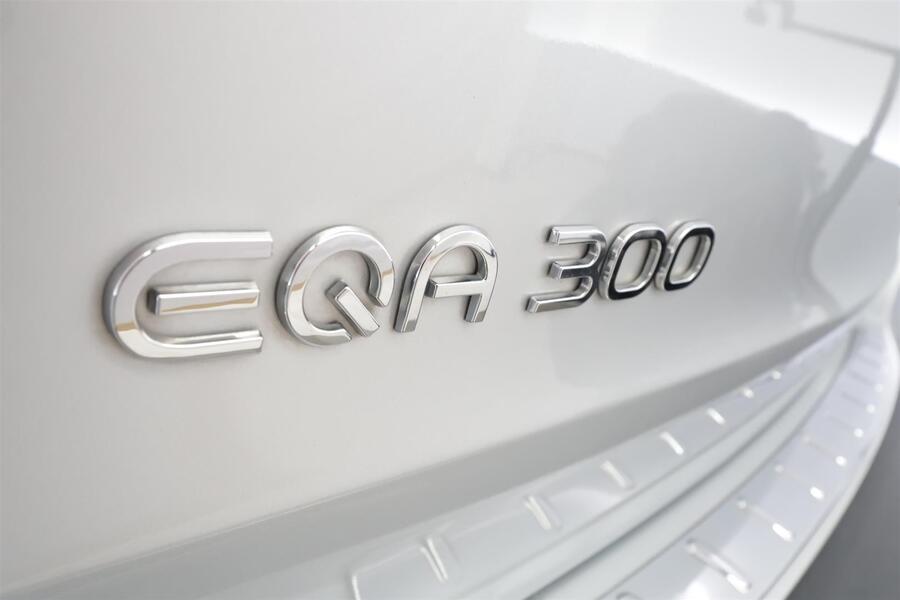Mercedes-Benz EQA vaihtoauto