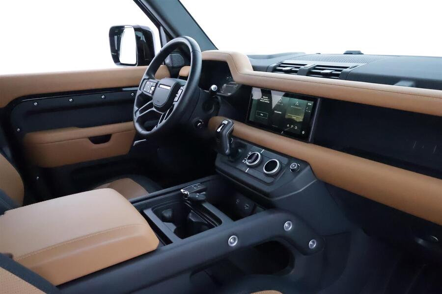 Land Rover Defender vaihtoauto