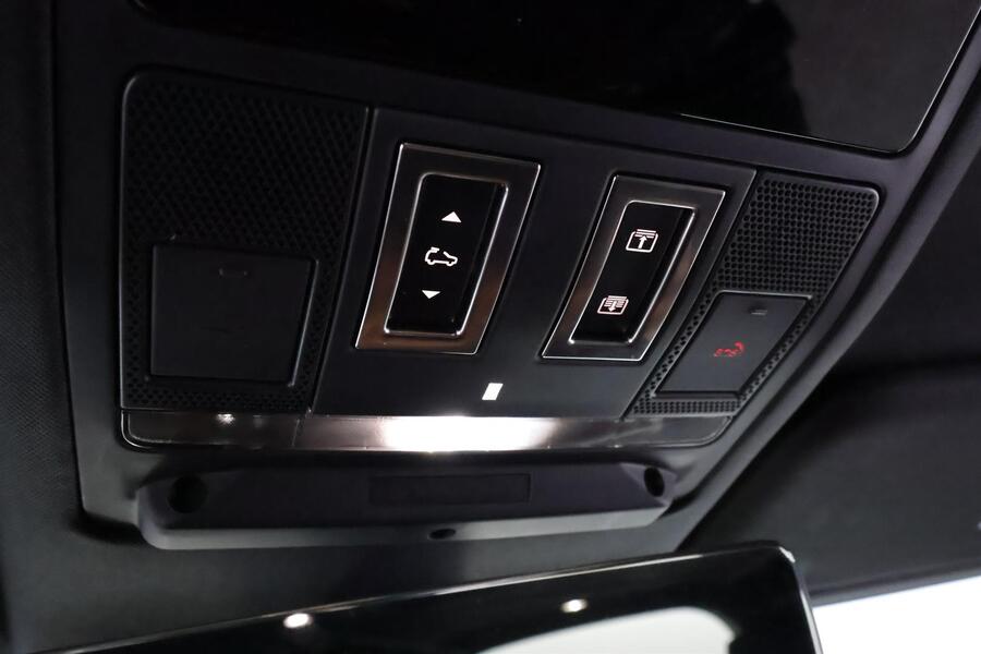 Land Rover Defender vaihtoauto