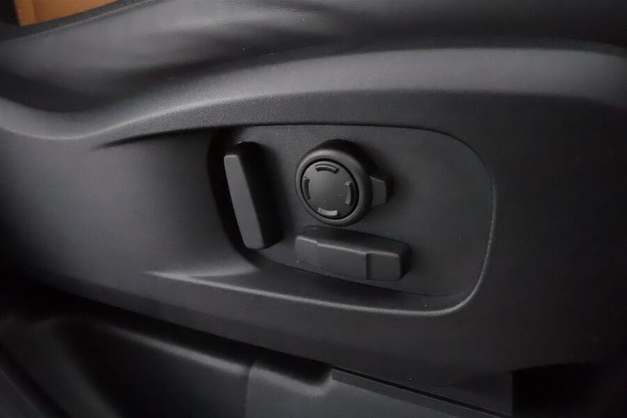 Land Rover Defender vaihtoauto