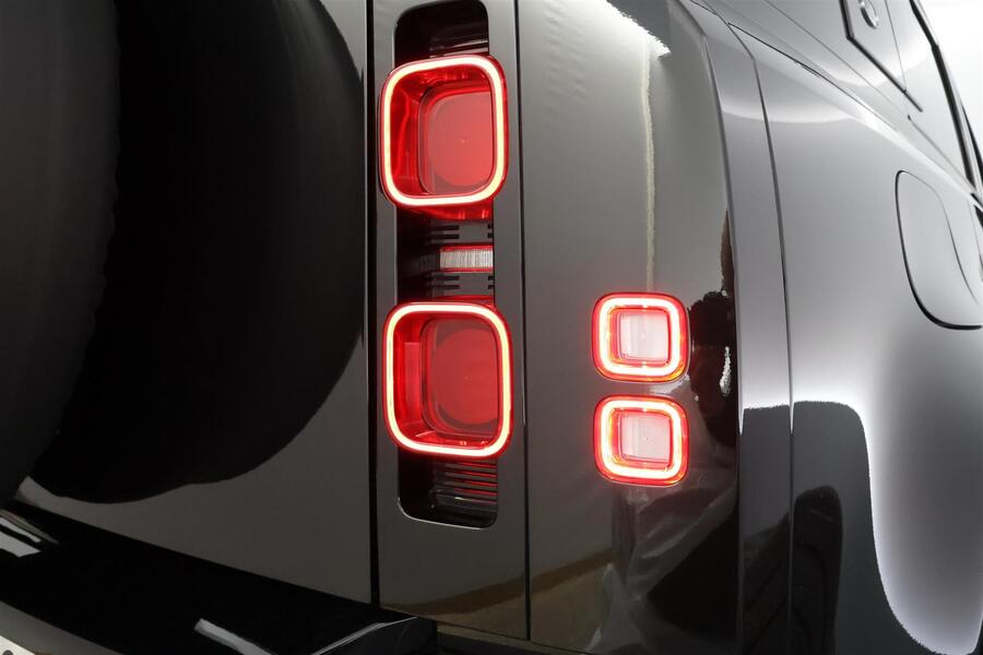 Land Rover Defender vaihtoauto