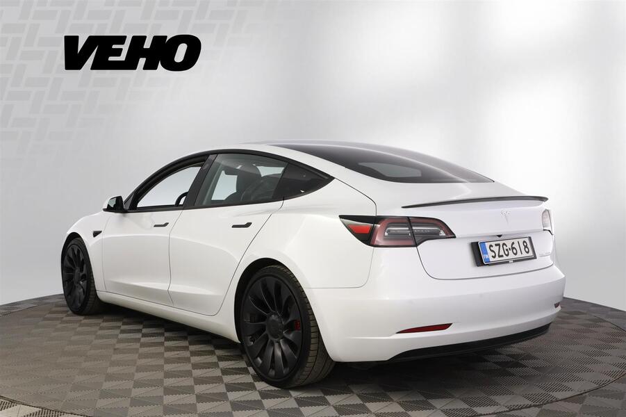 Tesla Model 3 vaihtoauto