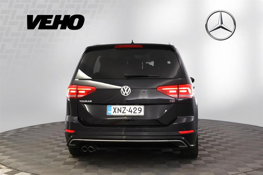Volkswagen Touran vaihtoauto