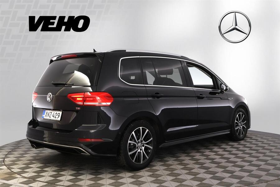 Volkswagen Touran vaihtoauto