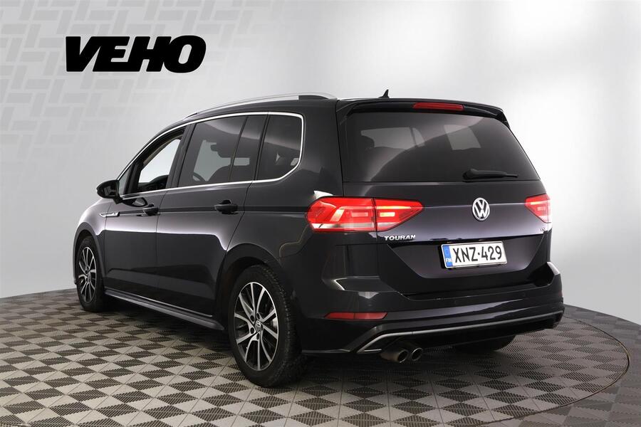 Volkswagen Touran vaihtoauto