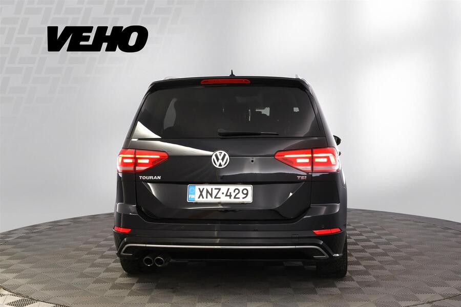 Volkswagen Touran vaihtoauto