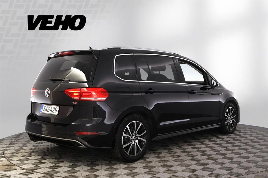 Volkswagen Touran vaihtoauto