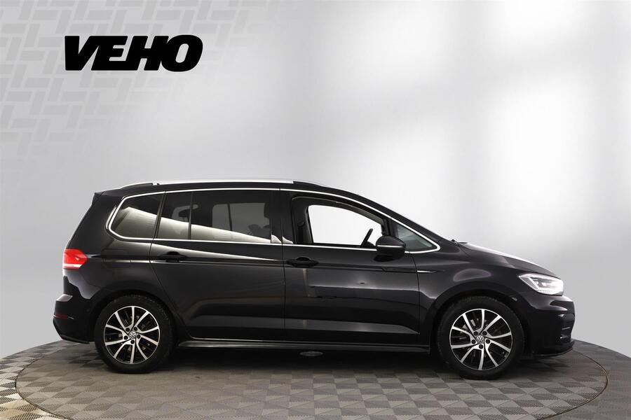 Volkswagen Touran vaihtoauto