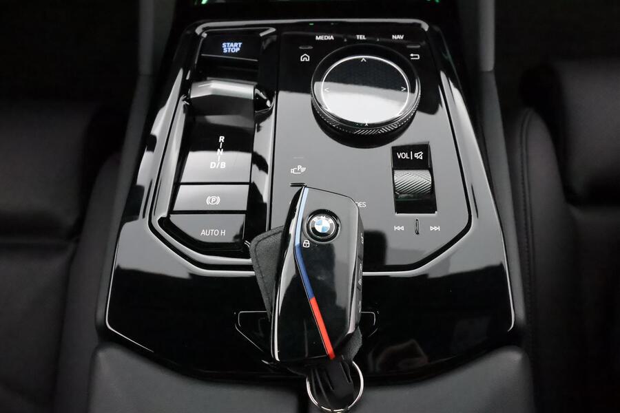 BMW i5 M60 vaihtoauto