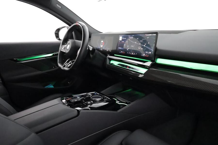 BMW i5 M60 vaihtoauto