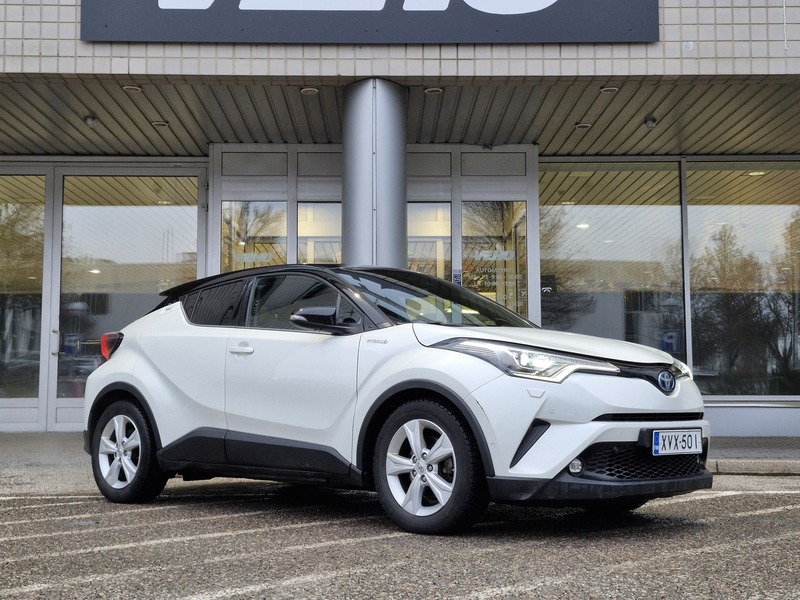 Toyota C-HR vaihtoauto