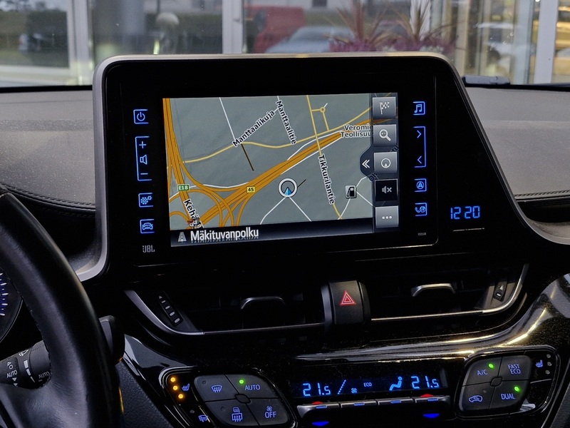 Toyota C-HR vaihtoauto