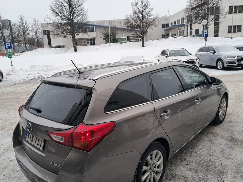 Toyota Auris vaihtoauto