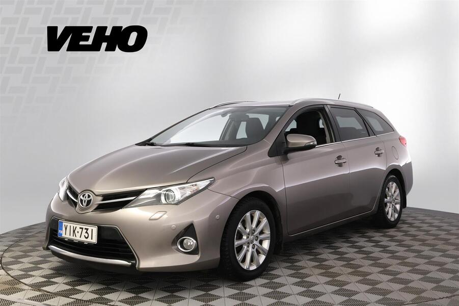 Toyota Auris vaihtoauto