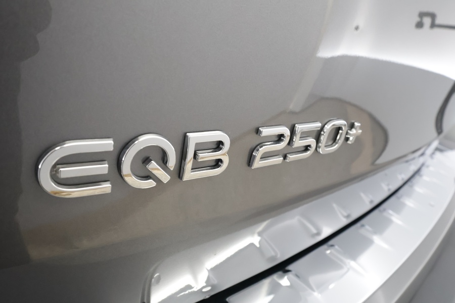 Mercedes-Benz EQB vaihtoauto