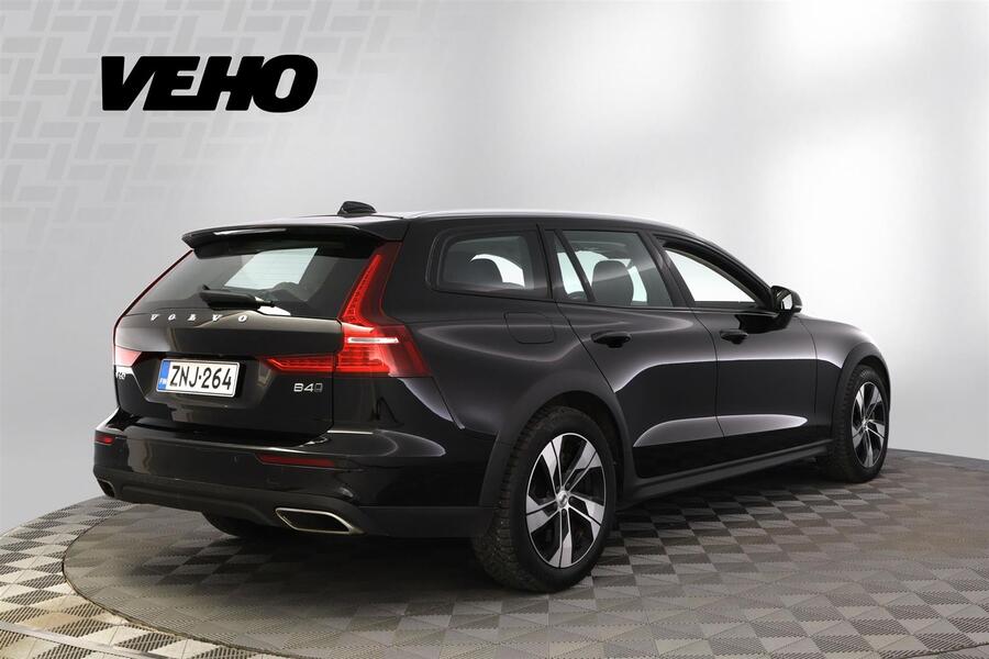 Volvo V60 Cross Country vaihtoauto