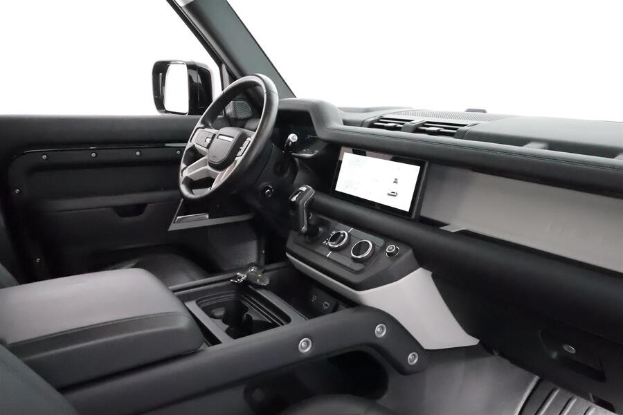 Land Rover Defender vaihtoauto