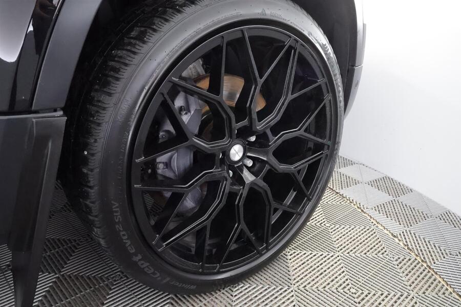 Land Rover Defender vaihtoauto