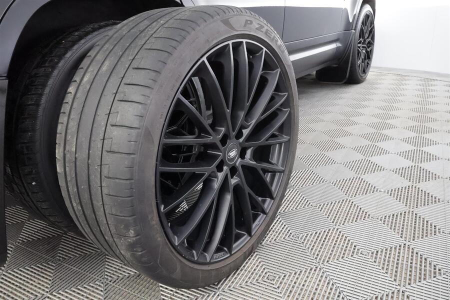 Land Rover Defender vaihtoauto