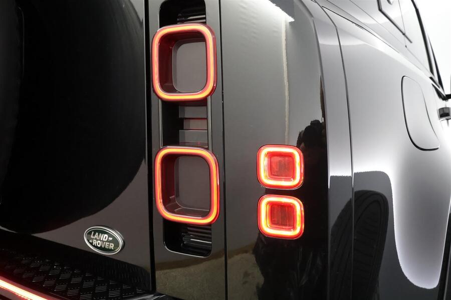 Land Rover Defender vaihtoauto