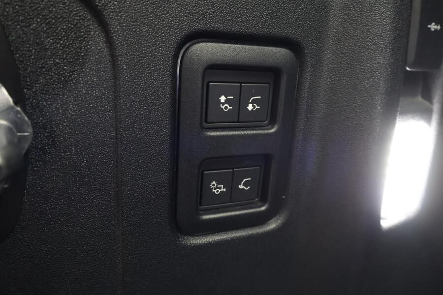 Land Rover Defender vaihtoauto