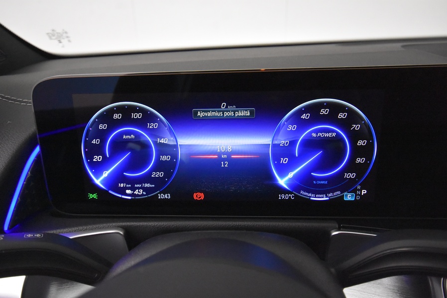 Mercedes-Benz EQB vaihtoauto