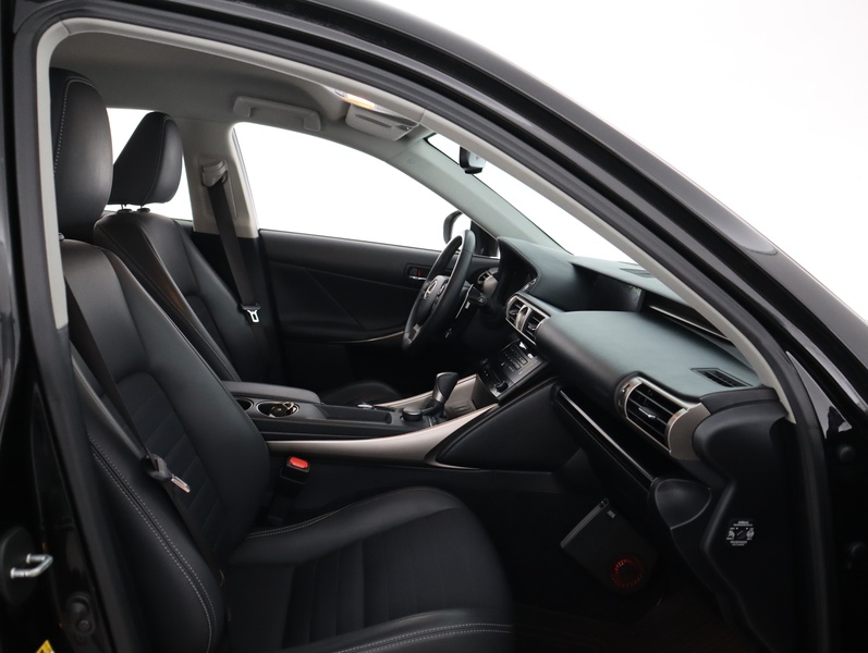 Lexus IS vaihtoauto